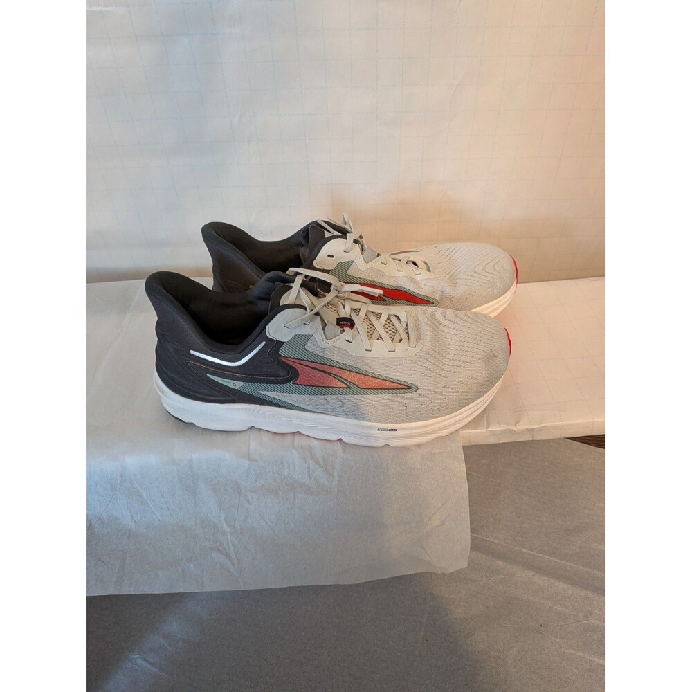 Altra Men's Torin 6 Running Shoes / Color: Gray-Red / Size: US 11